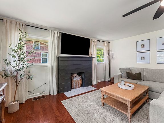4th image of 3502 Phelts Dr