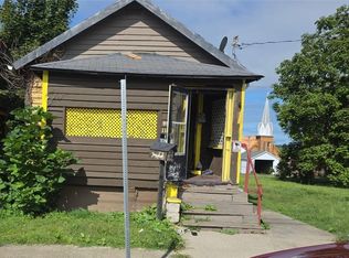 1120 Wallis Ave, Farrell, PA