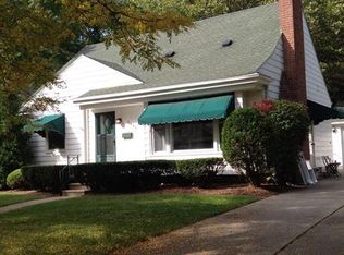 1077 Hazel Ave, Birmingham, MI 48009