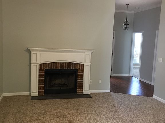 5th image of 221 Village Pkwy