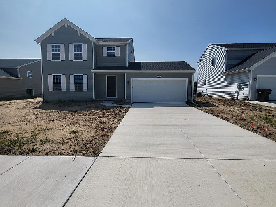 1st image of 286 N Tannenbaum Trl NE