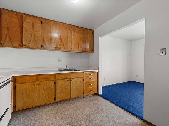 5th image of 1920 Francisco St #302