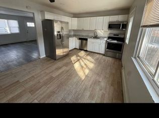 2 Roland Rd Floor 1, West Babylon, NY 11704