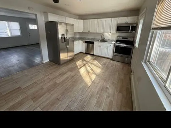 2 Roland Rd Floor 1, West Babylon, NY 11704