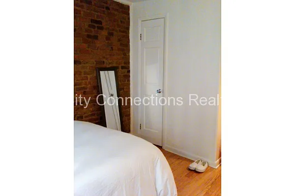 Rented by City Connections Realty | media 25