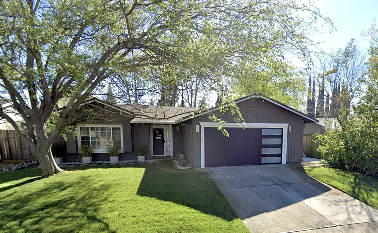 4 bed, 1575 sqft, $3,188 — Photo 1