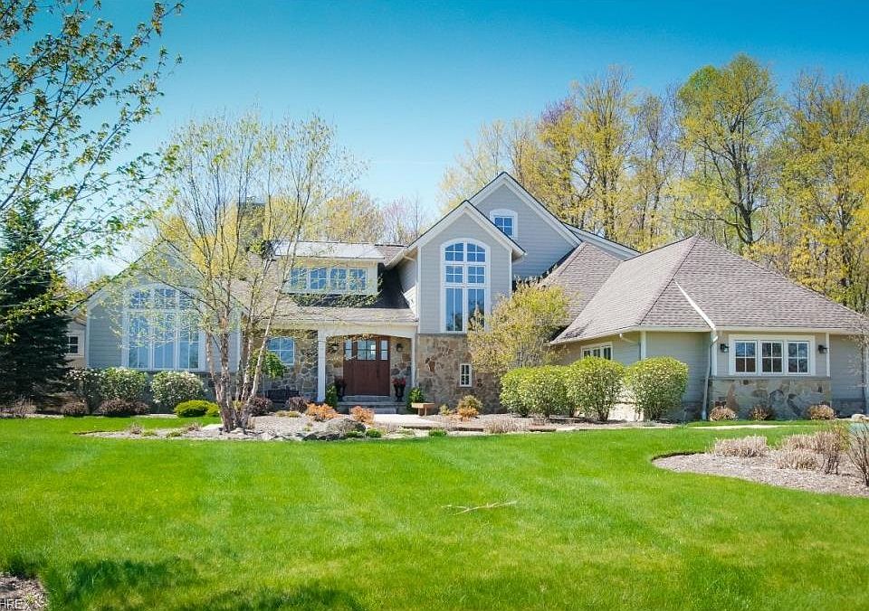 1st image of 18680 Devonshire Ln
