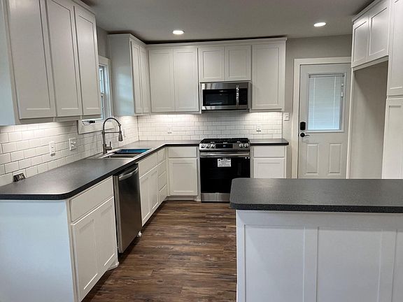 3rd image of 908 NW 4th Ave