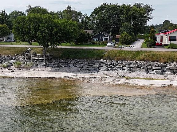 4th image of 39 Blue Water Pkwy