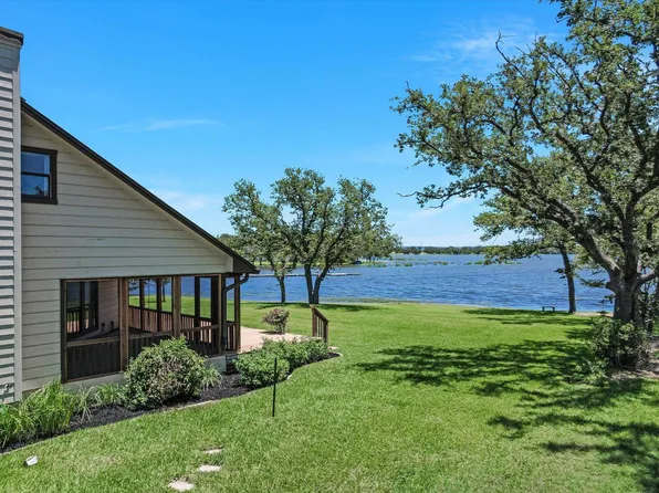 106 Agarita Drive, Burnet, TX 78611