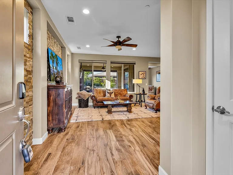 51535 N Two Palms Way — Photo 26