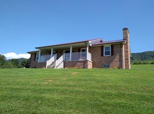 380 Maxfield Dr, Big Stone Gap, VA 24219