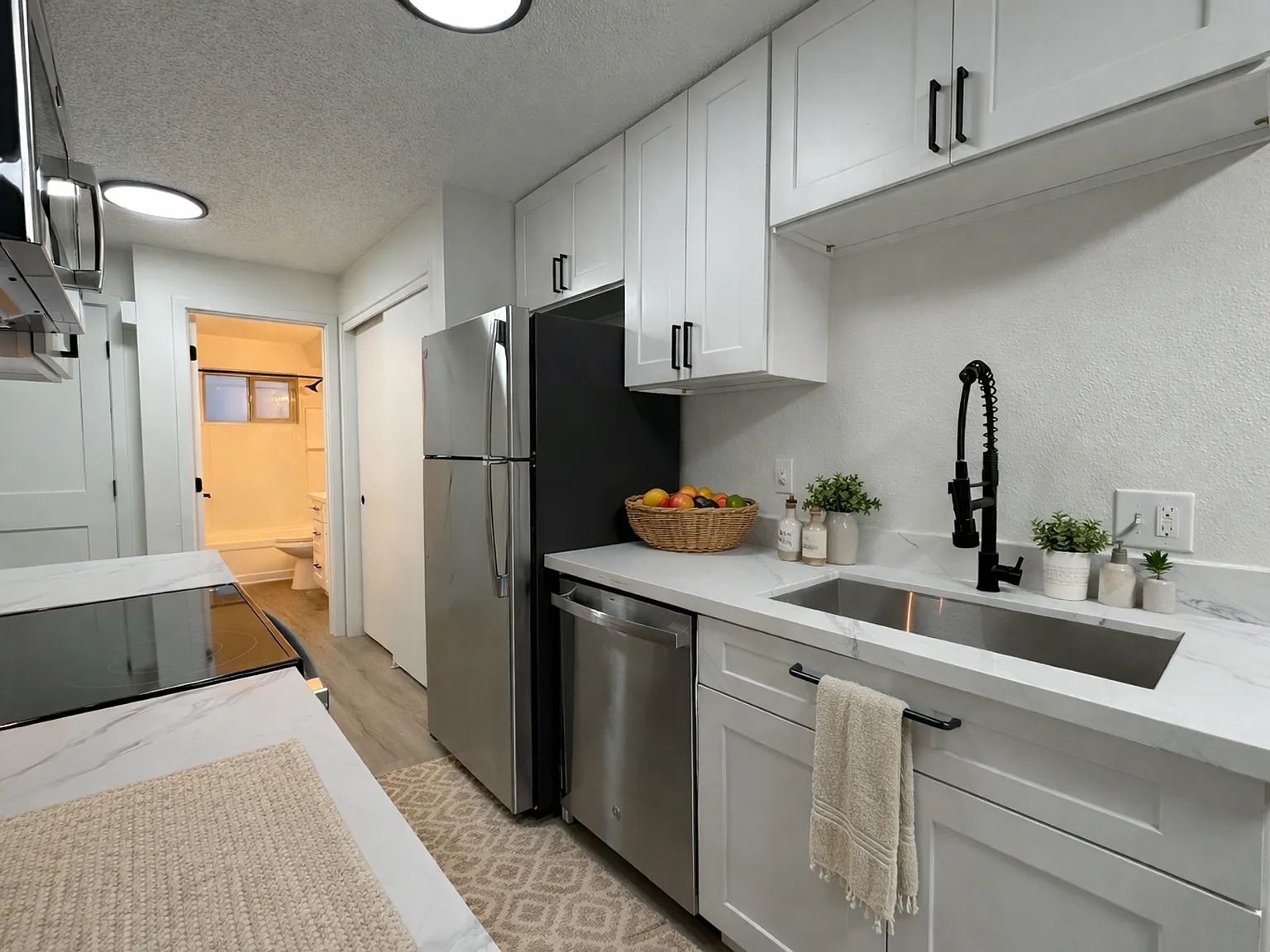 Avia Apartments | Renovated Homes in Seattle's Greenwood Neighborhood | 1 MONTH FREE!! — Photo 3