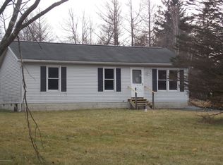 6 Lakeview Dr, Albrightsville, PA