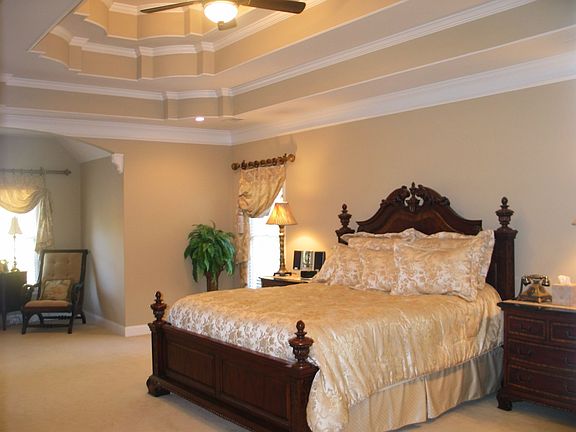 Huge Master w/Sitting room