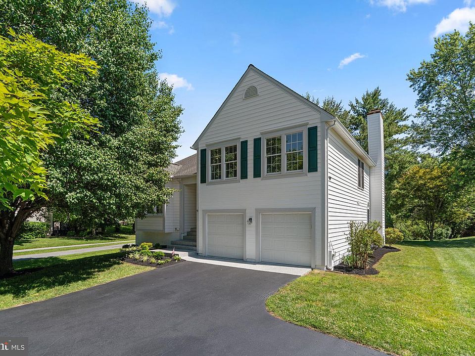 1st image of 10339 Waverly Woods Dr