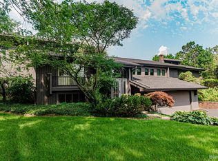 707 Ridgemont Ln, Ann Arbor, MI 48103