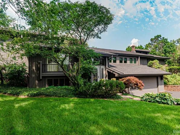 707 Ridgemont Ln, Ann Arbor, MI 48103