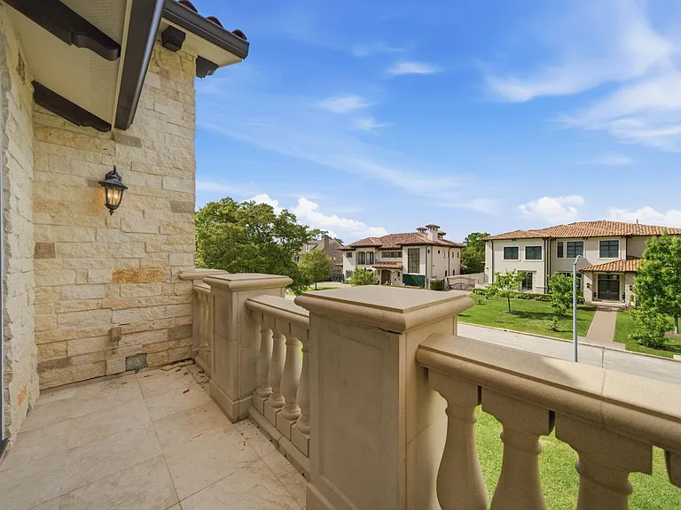 5339 Tilbury Dr — Photo 35