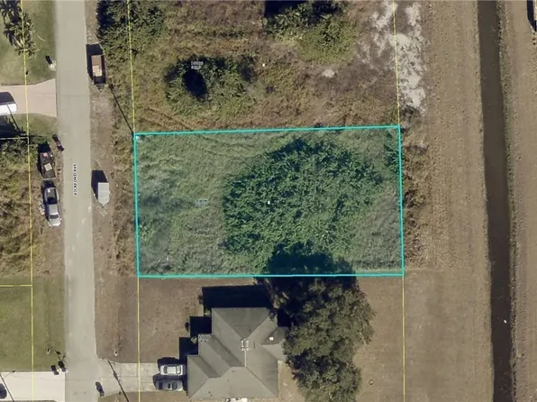425 Pickford Ave, Lehigh Acres, FL 33974