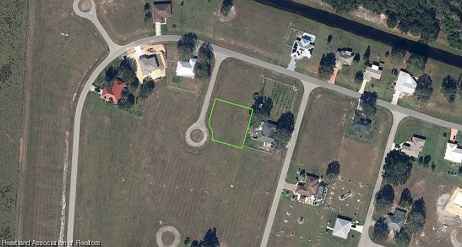1st image of 917 Dogwood Cir