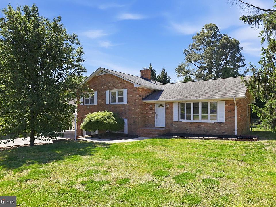 1st image of 5912 Watson Ln