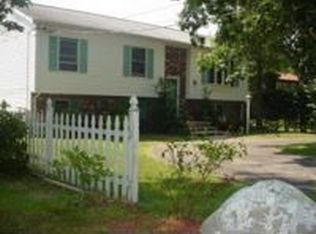 243 Wood Hill Rd, Narragansett, RI 02882