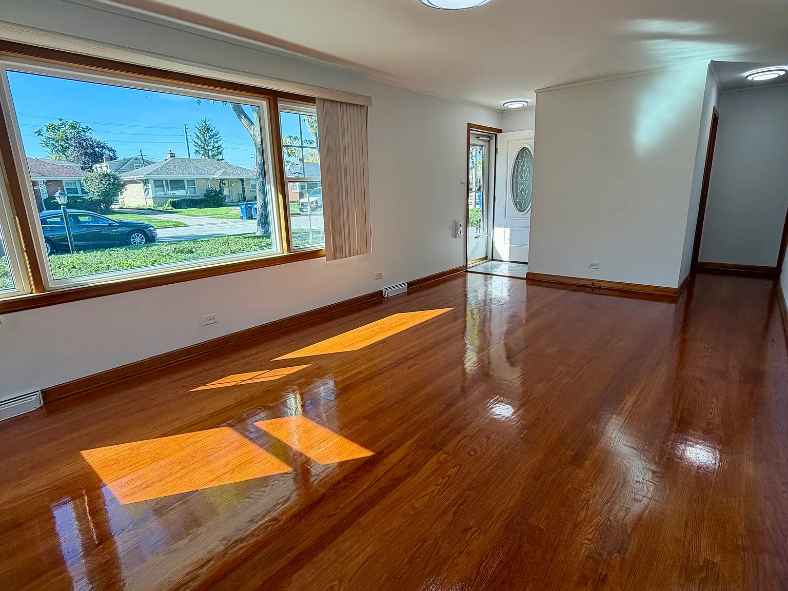 2 bed, 969 sqft, $1,850 — Photo 3