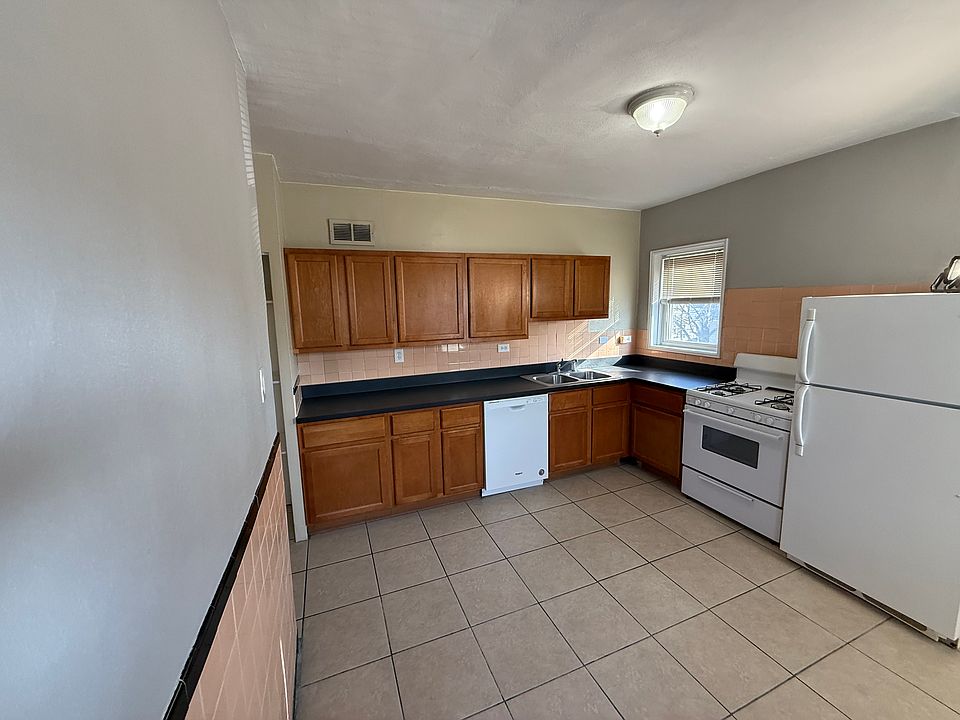 1st image of 4800 Goethe Ave APT 2E