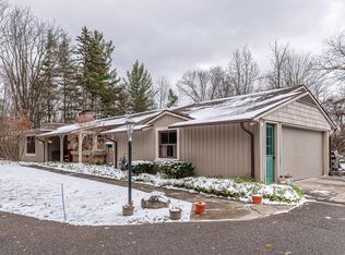 3926 Lake Dr SE, Kentwood, MI 49546