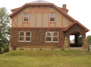 3537 Saint Martins Pl, Cincinnati, OH 45211