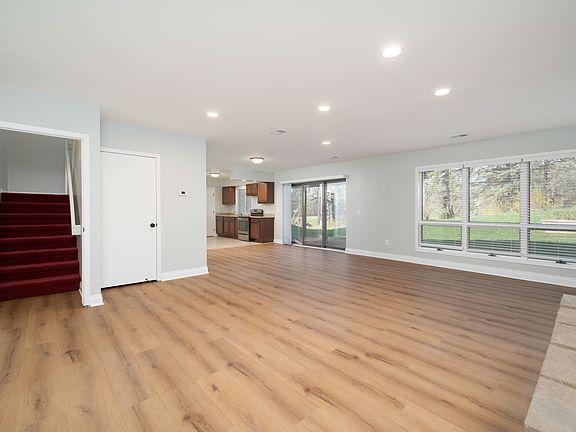 2nd image of 1083 N Livernois Rd