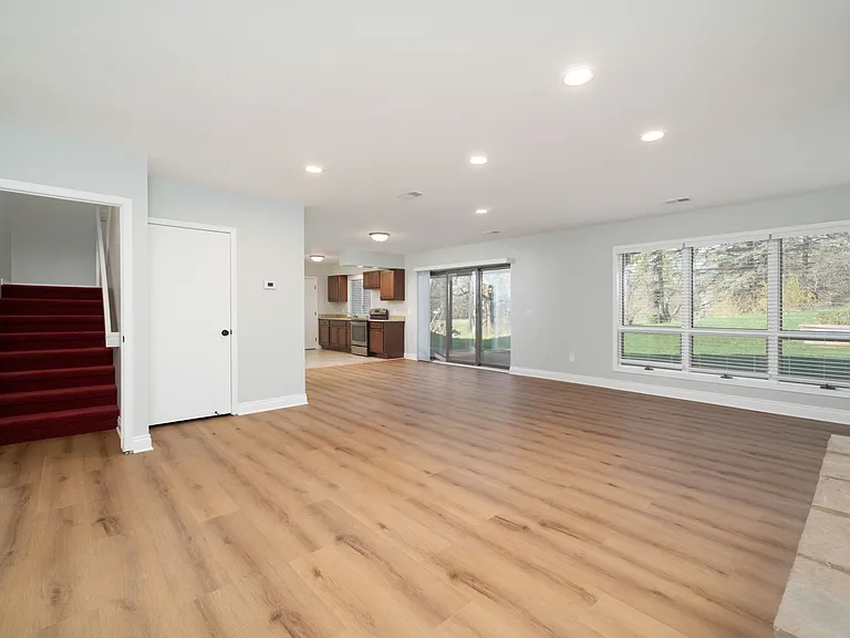 1083 N Livernois Rd — Photo 2