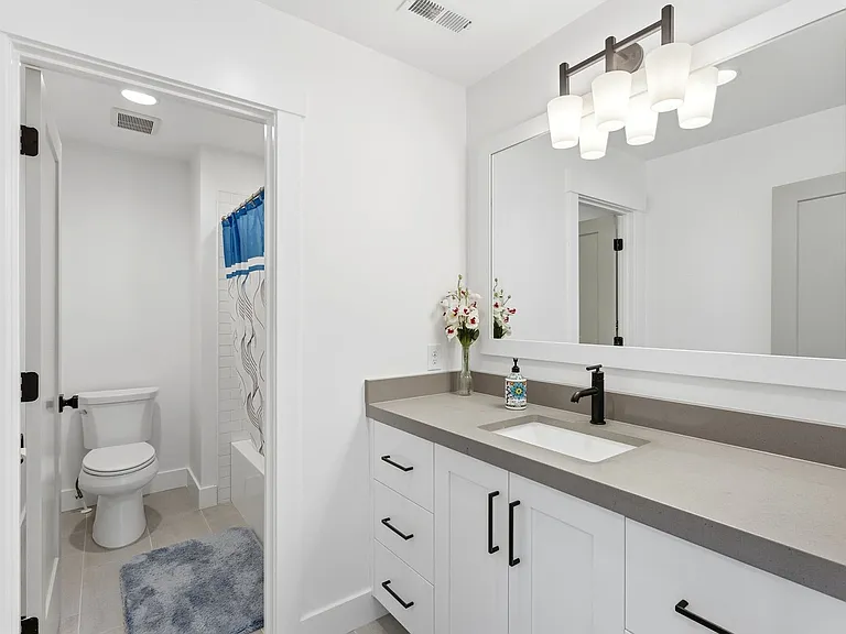 11716 S Meeks Ct — Photo 46