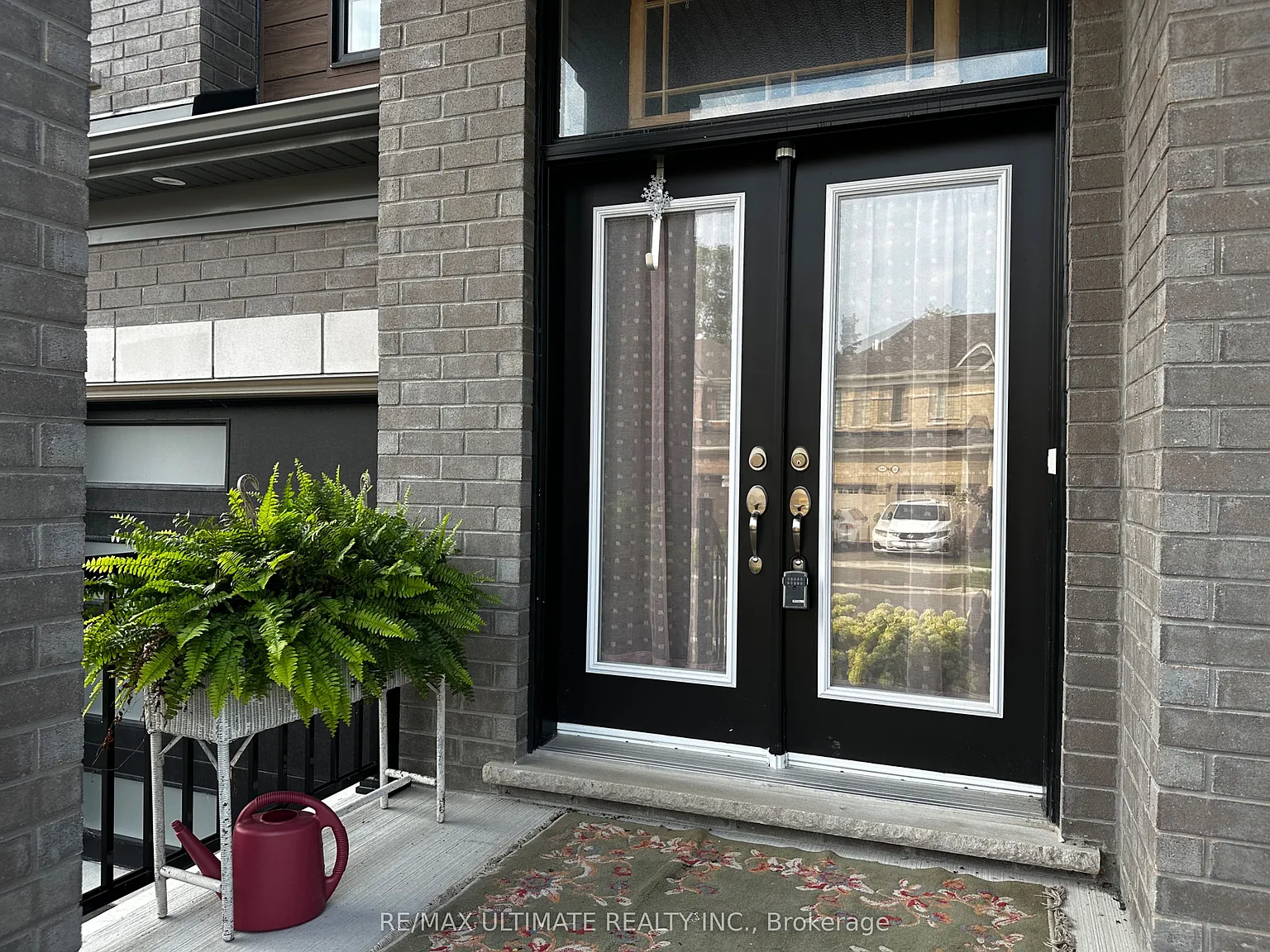 4 bed, $3,500 — Photo 2