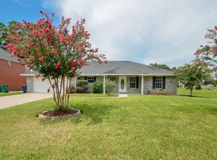 2546 Pinehurst Dr, West Columbia, TX 77486