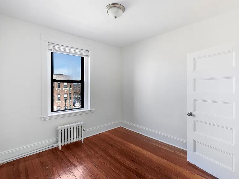 866 Huntington Ave #3 — Photo 4