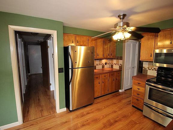 3rd image of 6456 Brookhill Dr
