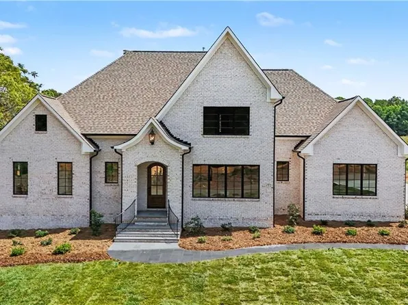 7126 Lions Gate Dr, Greensboro, NC 27455