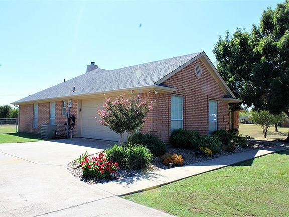 4th image of 824 Quail Park Ln