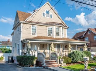 53 Murray Hill Ter, Bergenfield, NJ 07621