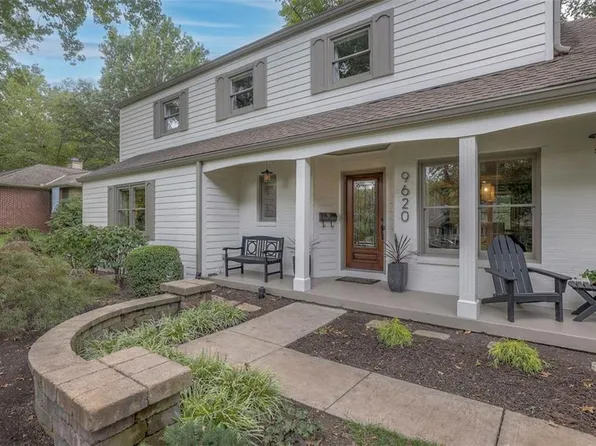 9620 Manor Rd, Leawood, KS 66206