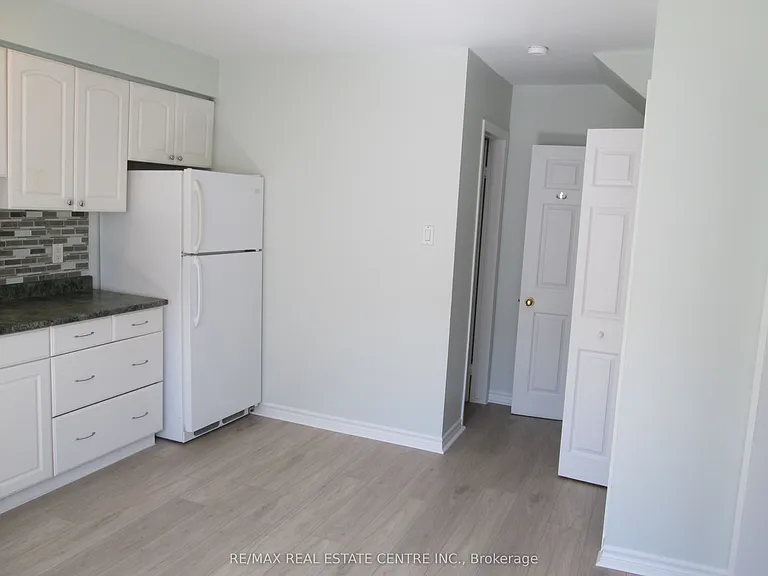 648 Francis Rd — Photo 13