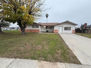 25 Acacia Dr, Lemoore, CA