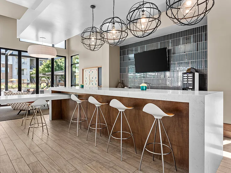 The Davis — Photo 14