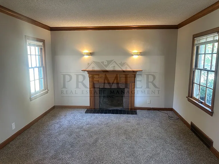 6328 College Ave — Photo 3