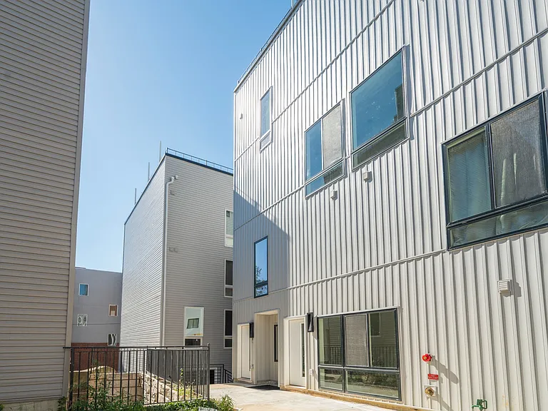 Temple Off-Campus Housing — Photo 86