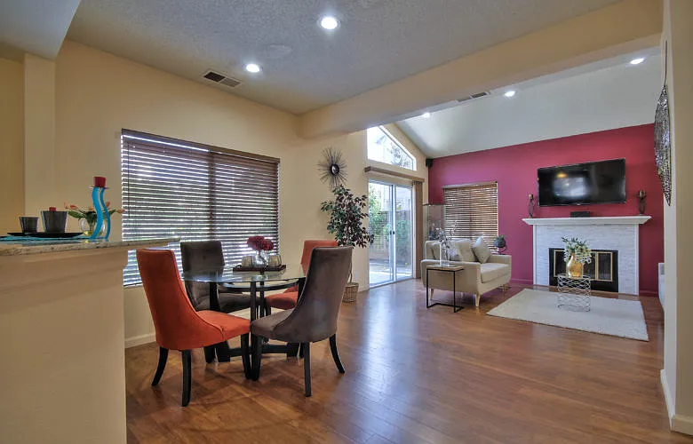 39771 Potrero Dr