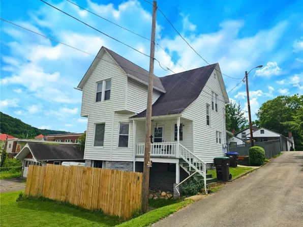 1231 1/2 Otter St, Franklin, PA 16323