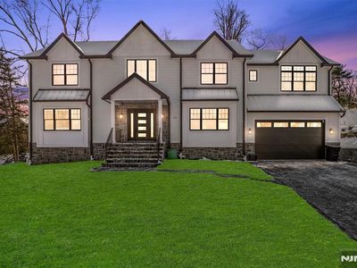 131 Midland Ave, Park Ridge, NJ, 07656